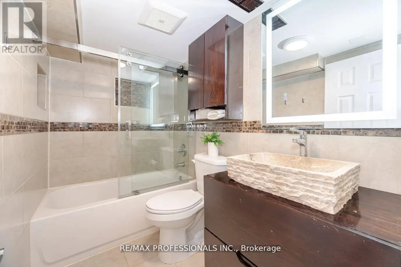 BSMT - 39 OLD OAK ROAD