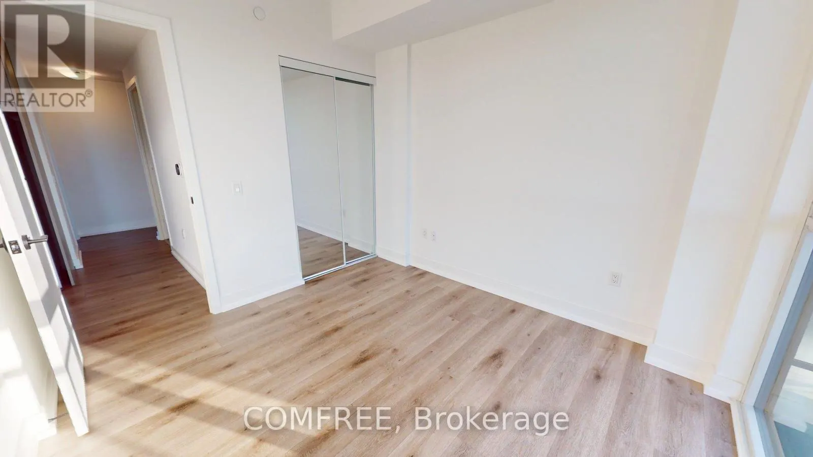 621 - 60 GEORGE BUTCHART DRIVE
