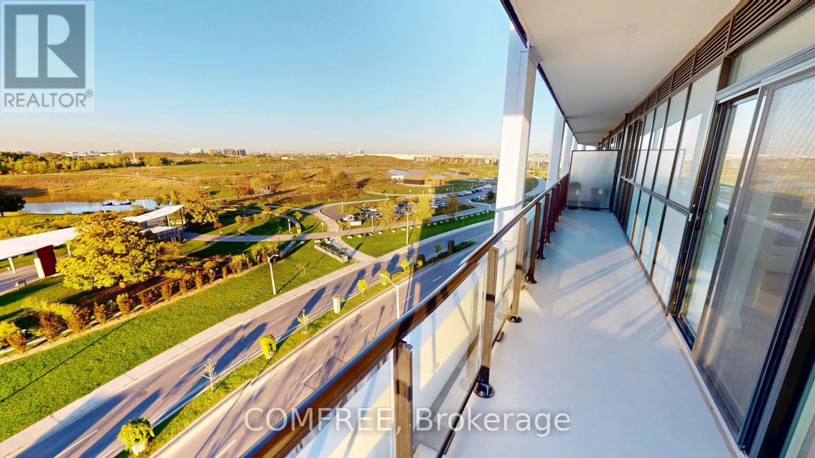 621 - 60 GEORGE BUTCHART DRIVE