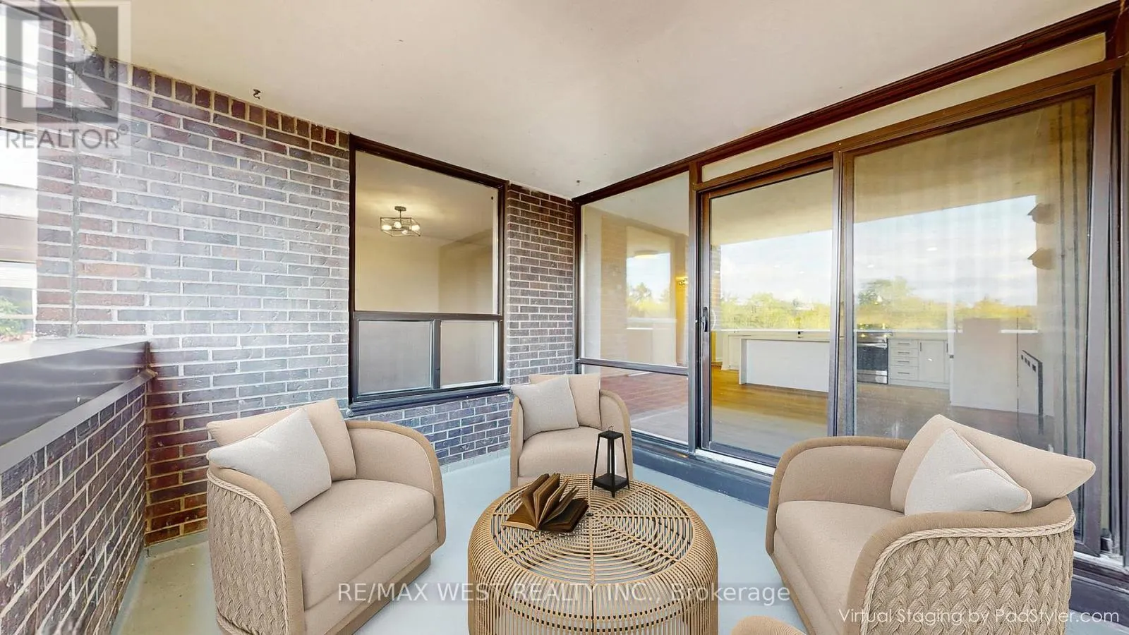 404 - 1535 LAKESHORE ROAD E