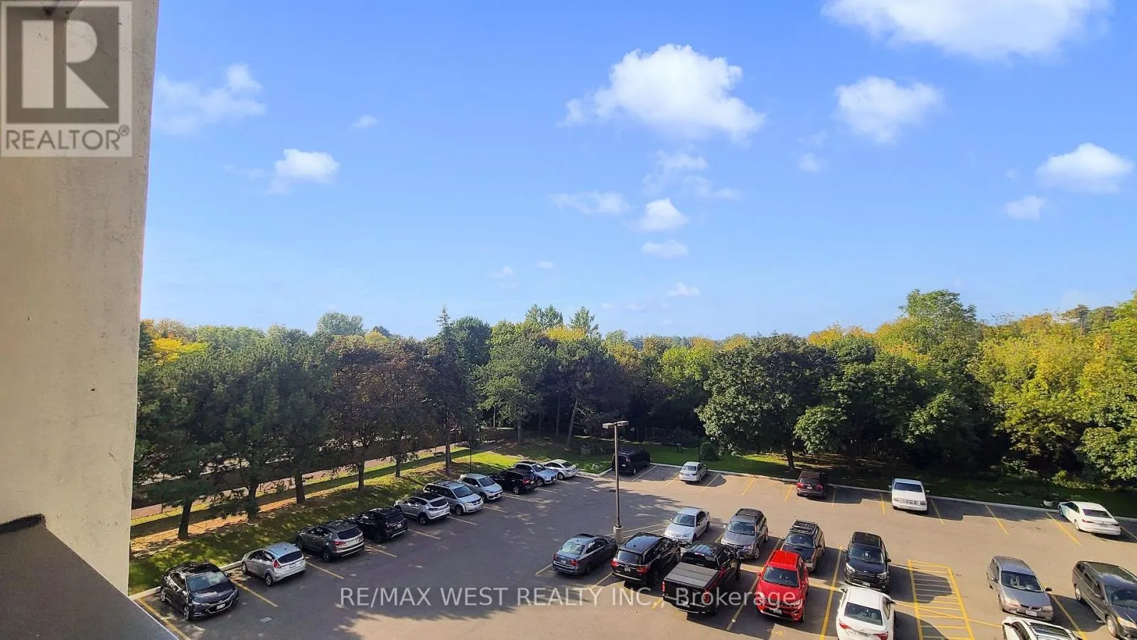 404 - 1535 LAKESHORE ROAD E
