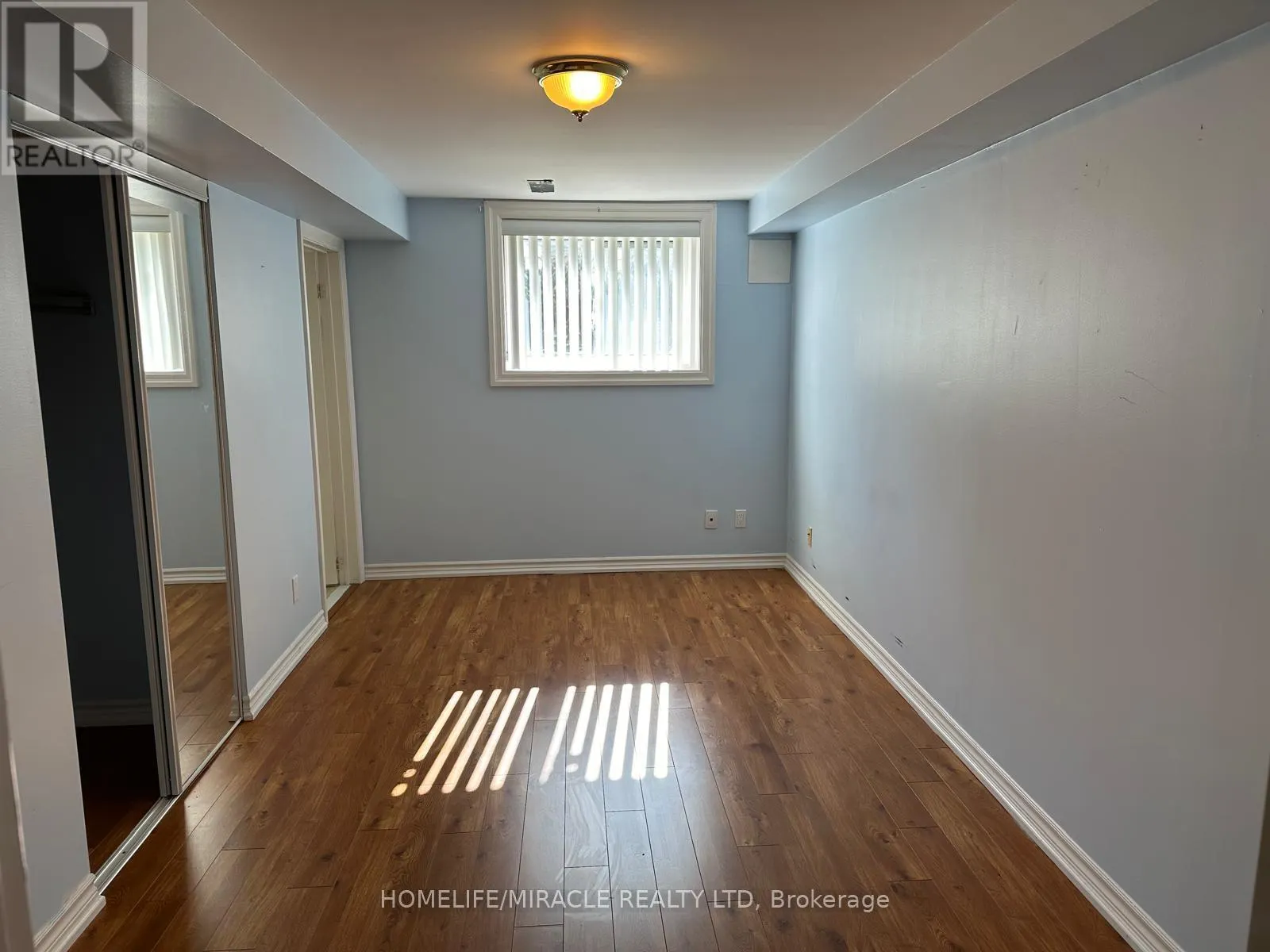 67 - 1588 SOUTH PARADE COURT