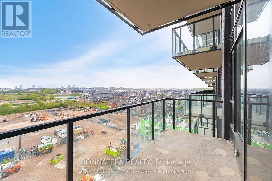 907 - 3006 WILLIAM CUTMORE BOULEVARD