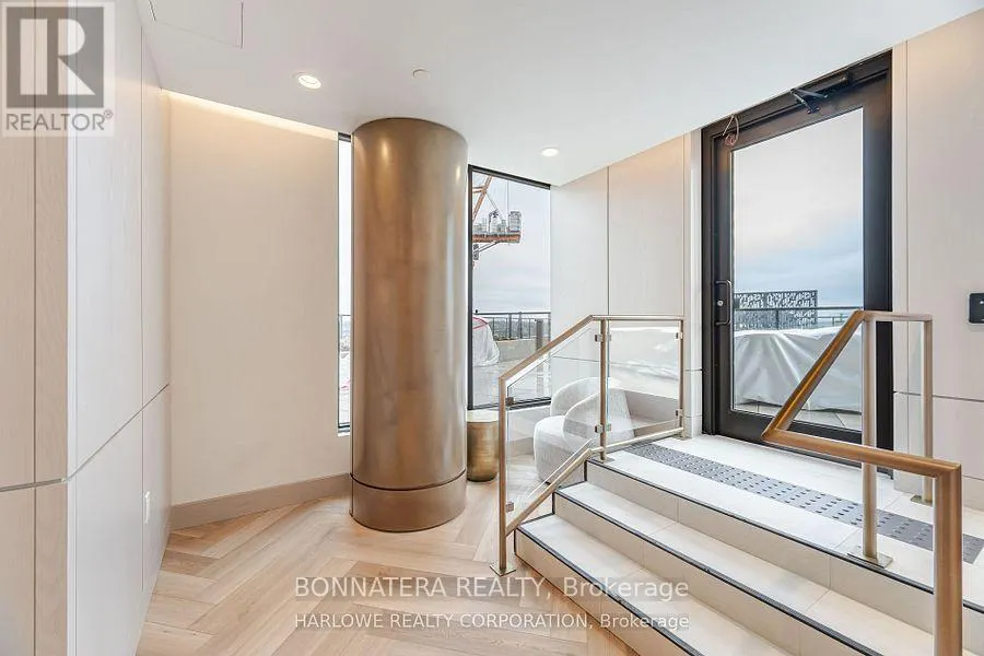 907 - 3006 WILLIAM CUTMORE BOULEVARD