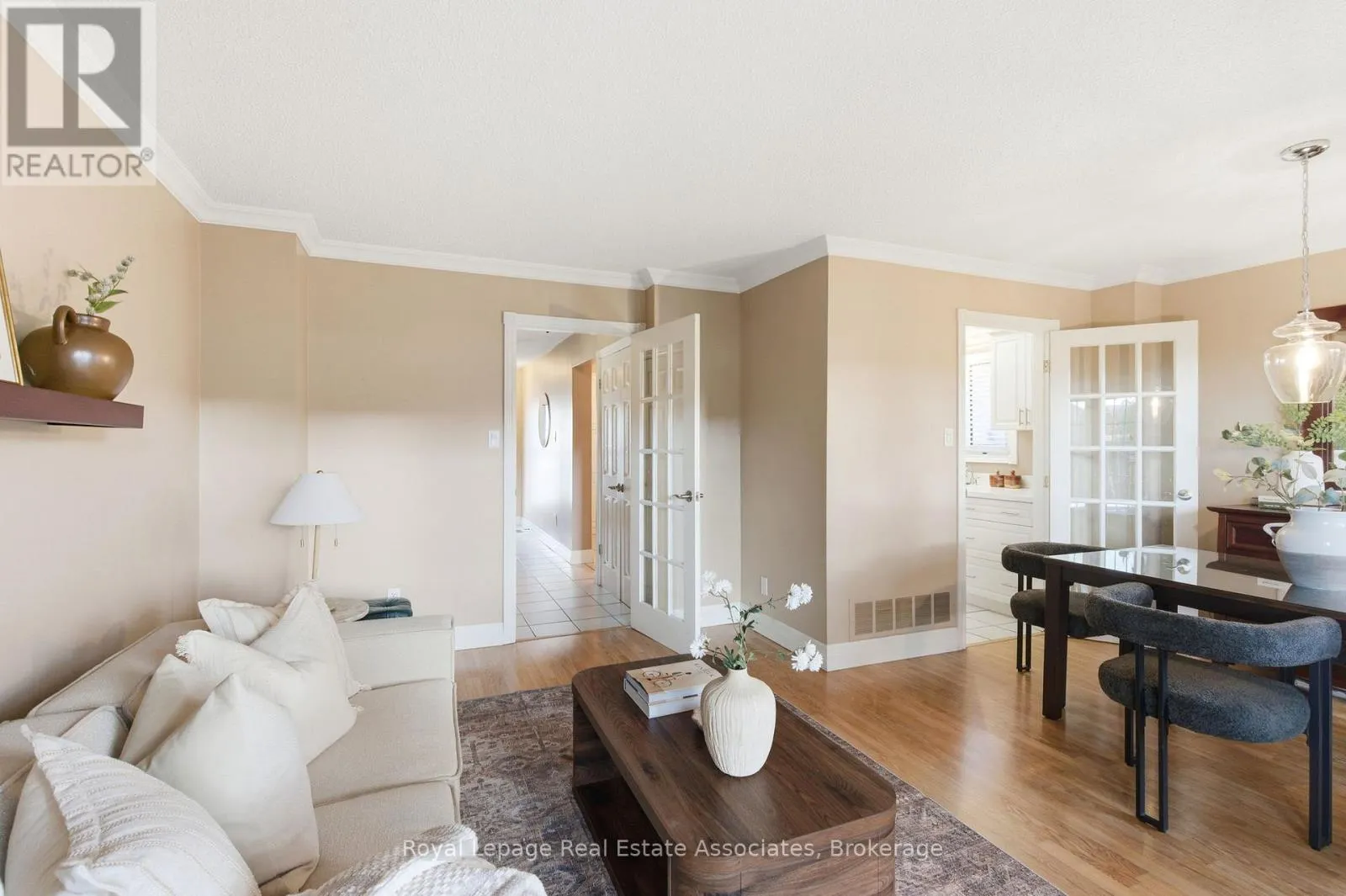 60 NEWBRIDGE CRESCENT