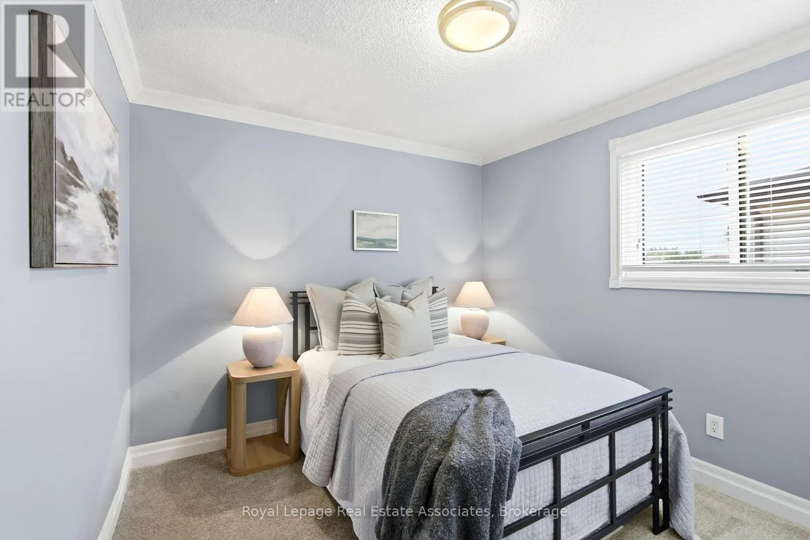 60 NEWBRIDGE CRESCENT