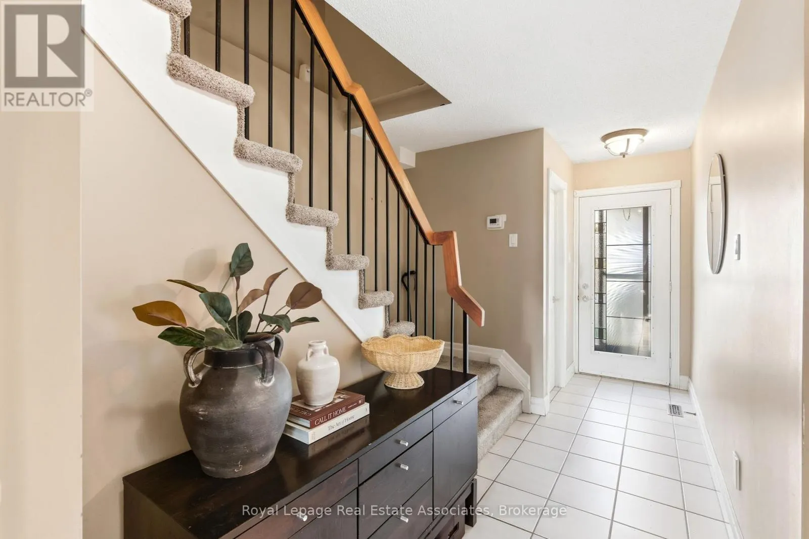 60 NEWBRIDGE CRESCENT