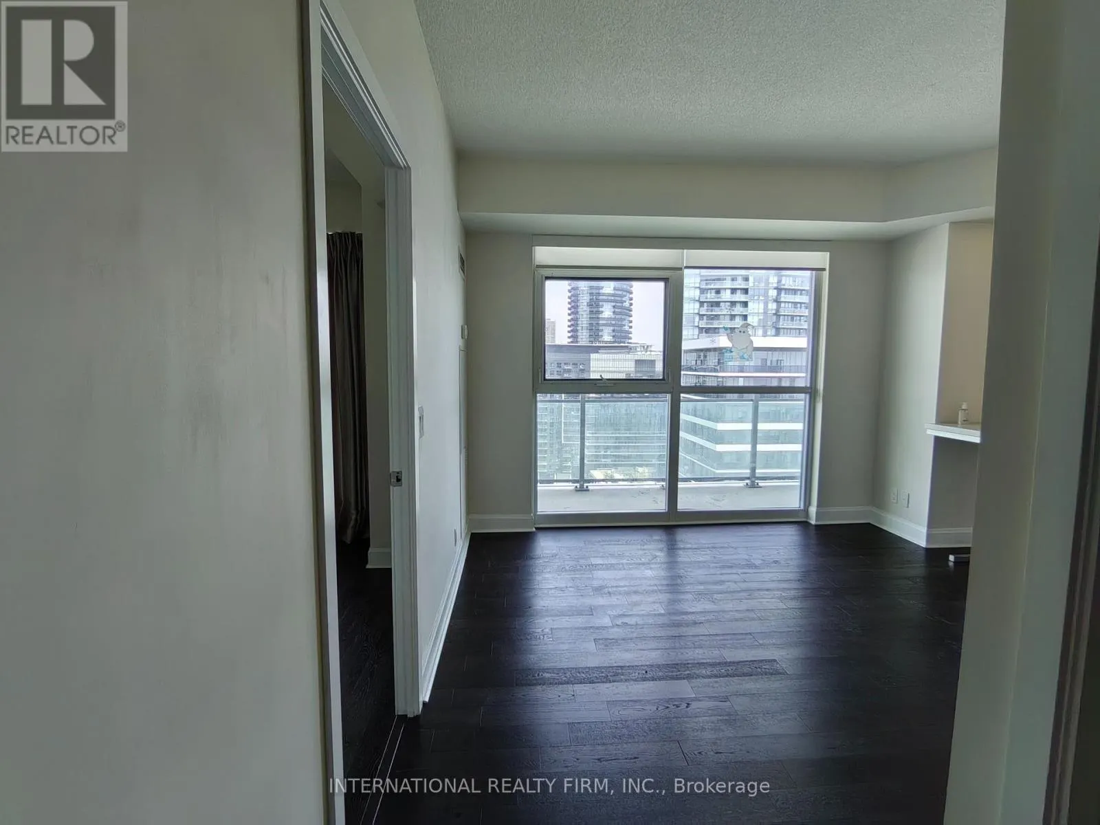 1608 - 33 SHORE BREEZE DRIVE