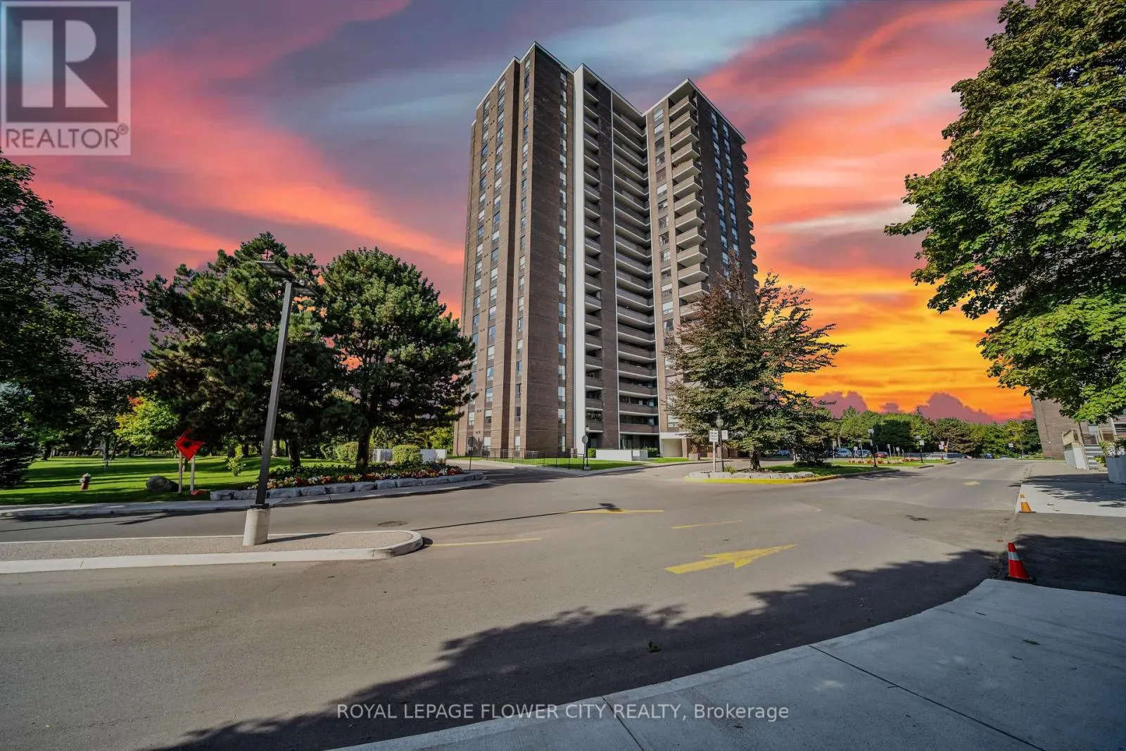 602 - 1515 LAKESHORE ROAD E