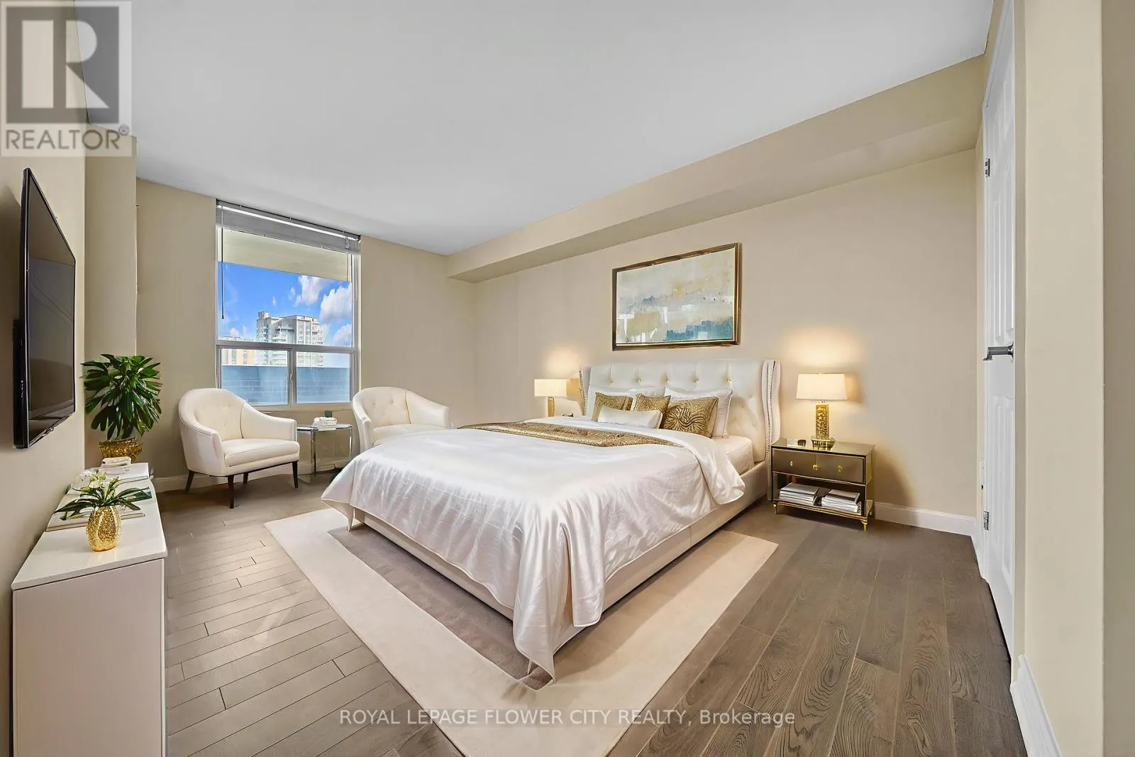 602 - 1515 LAKESHORE ROAD E