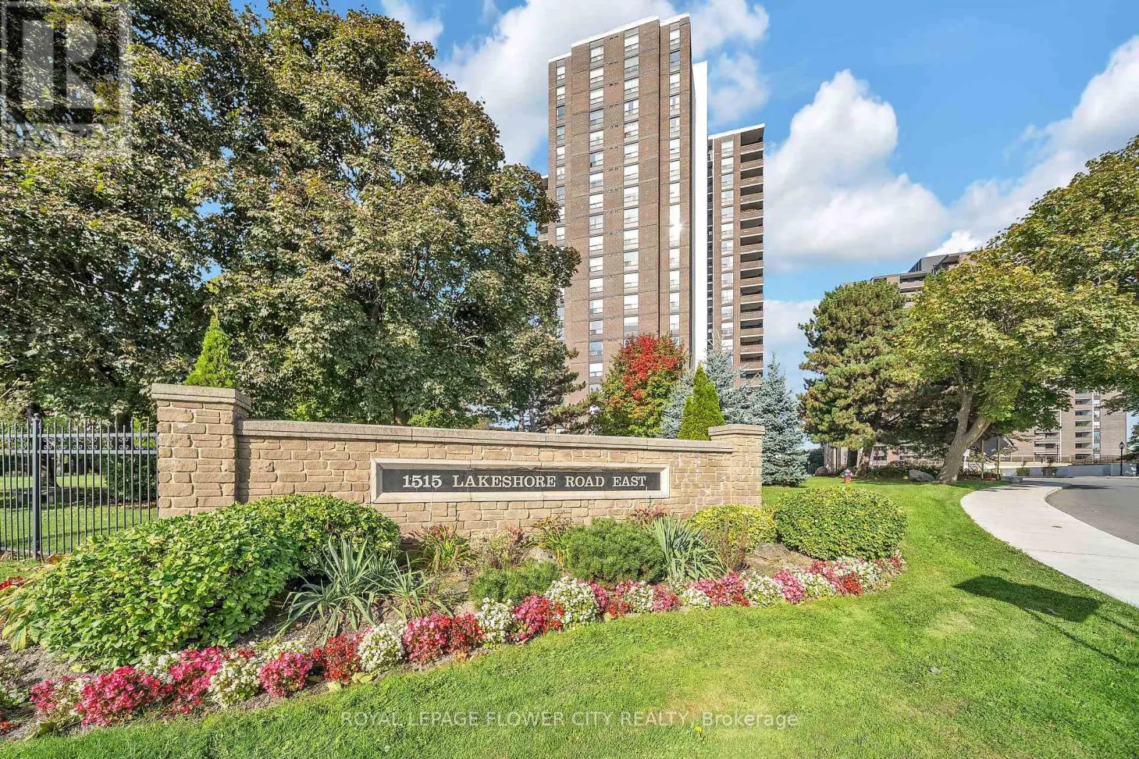 602 - 1515 LAKESHORE ROAD E