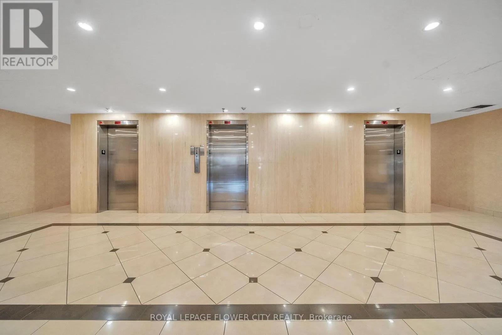 602 - 1515 LAKESHORE ROAD E