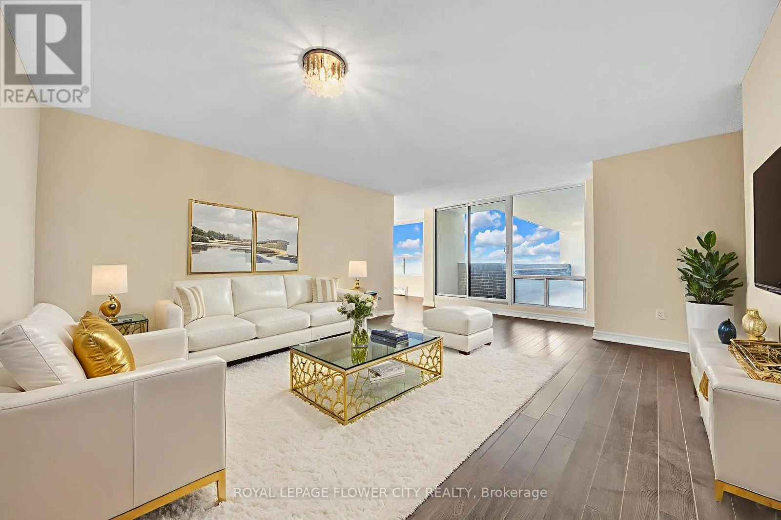 602 - 1515 LAKESHORE ROAD E