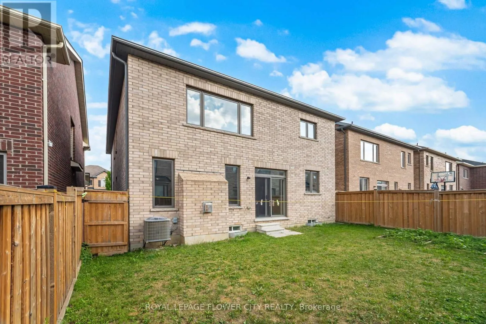 31 O'CONNOR CRESCENT