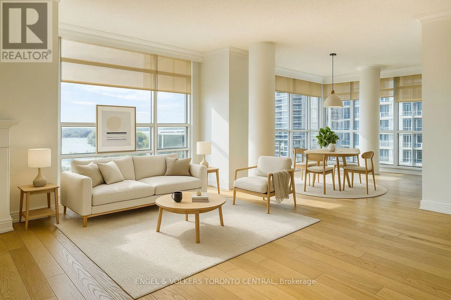 805 - 5 MARINE PARADE DRIVE