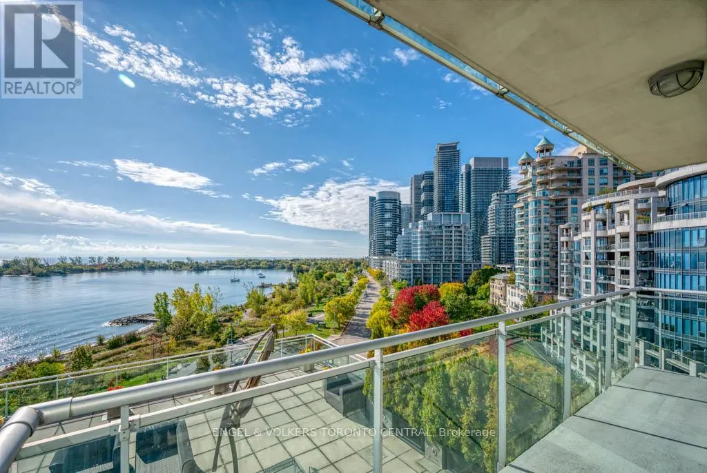 805 - 5 MARINE PARADE DRIVE
