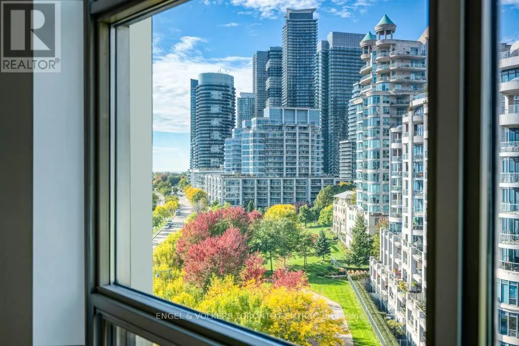 805 - 5 MARINE PARADE DRIVE