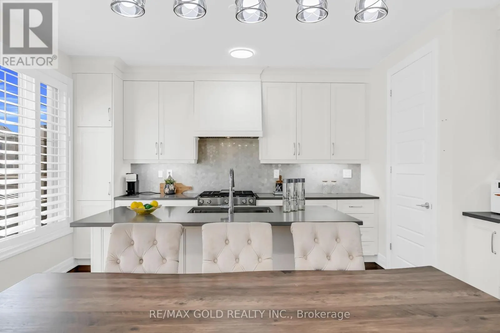 1504 KITCHEN COURT