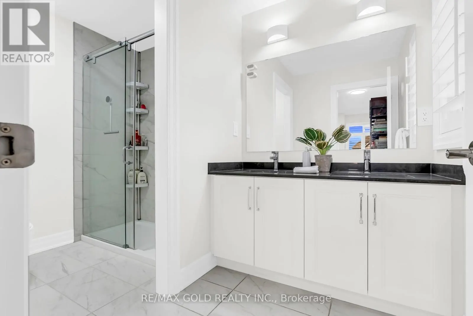 1504 KITCHEN COURT