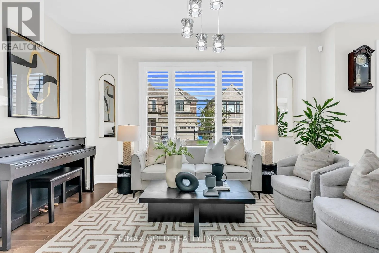 1504 KITCHEN COURT