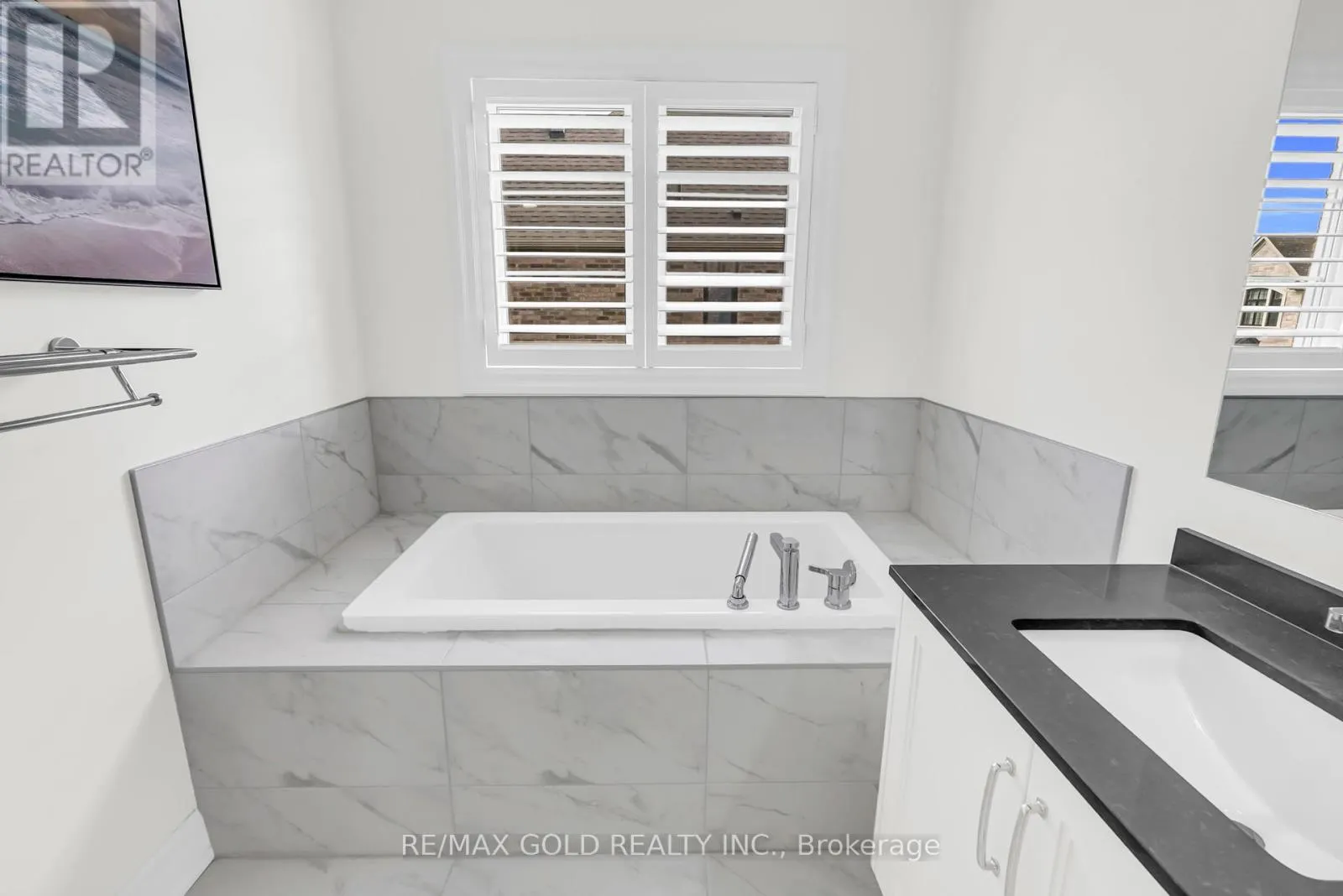 1504 KITCHEN COURT