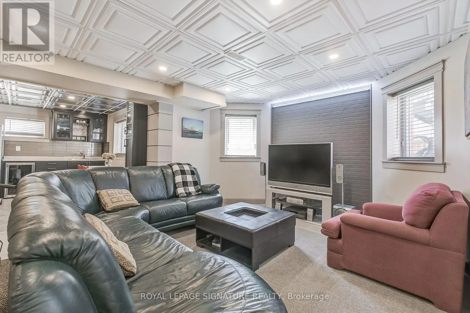18 FLANDERS ROAD
