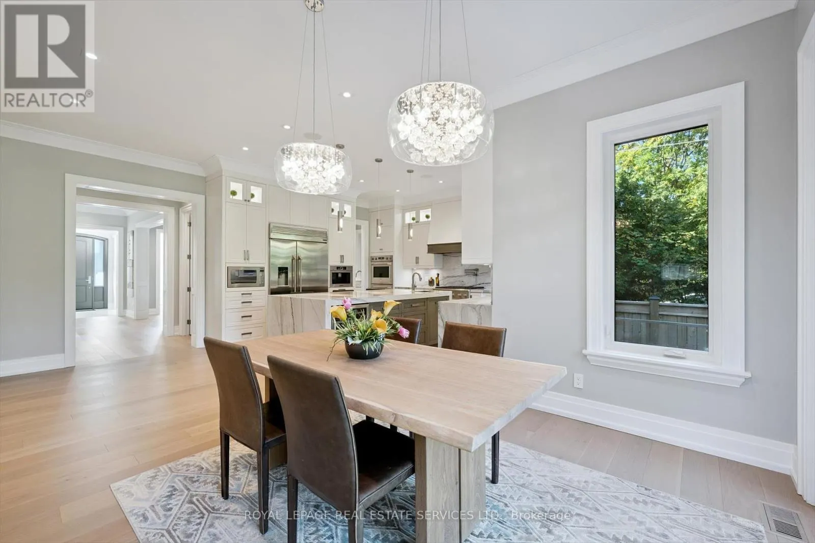 14 WESTGLEN CRESCENT