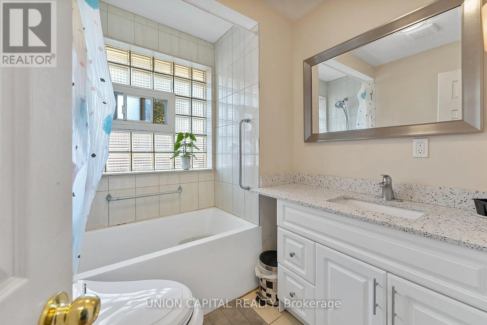 37 CALLOWHILL DRIVE