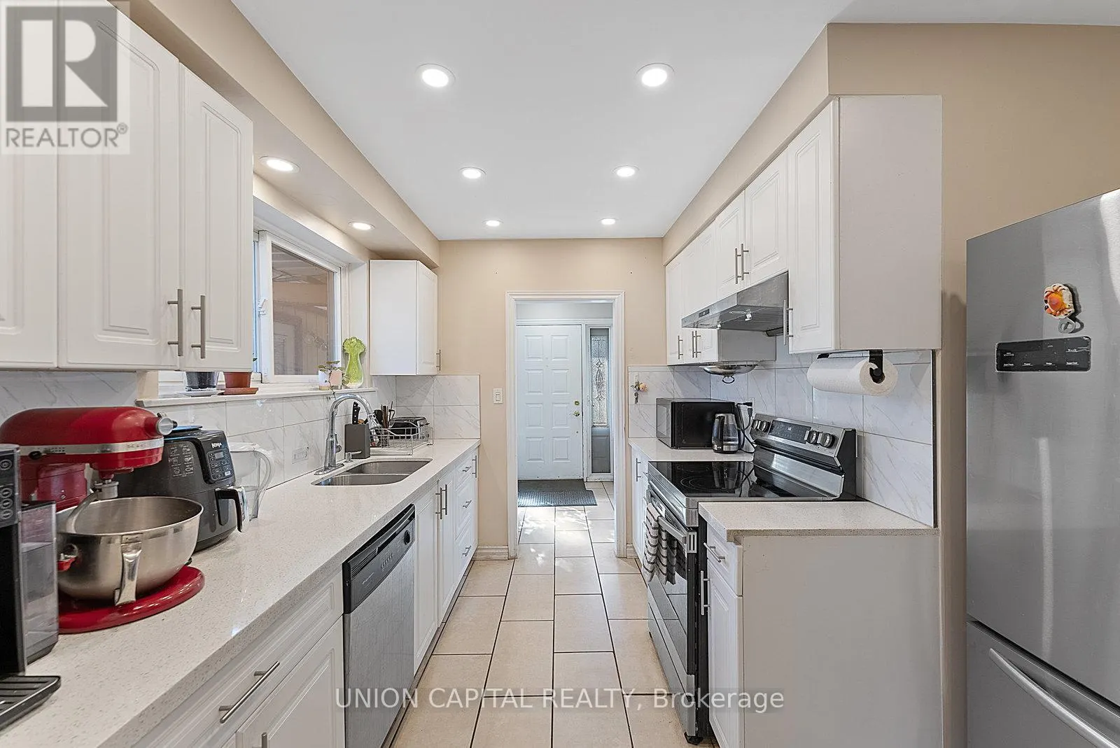 37 CALLOWHILL DRIVE