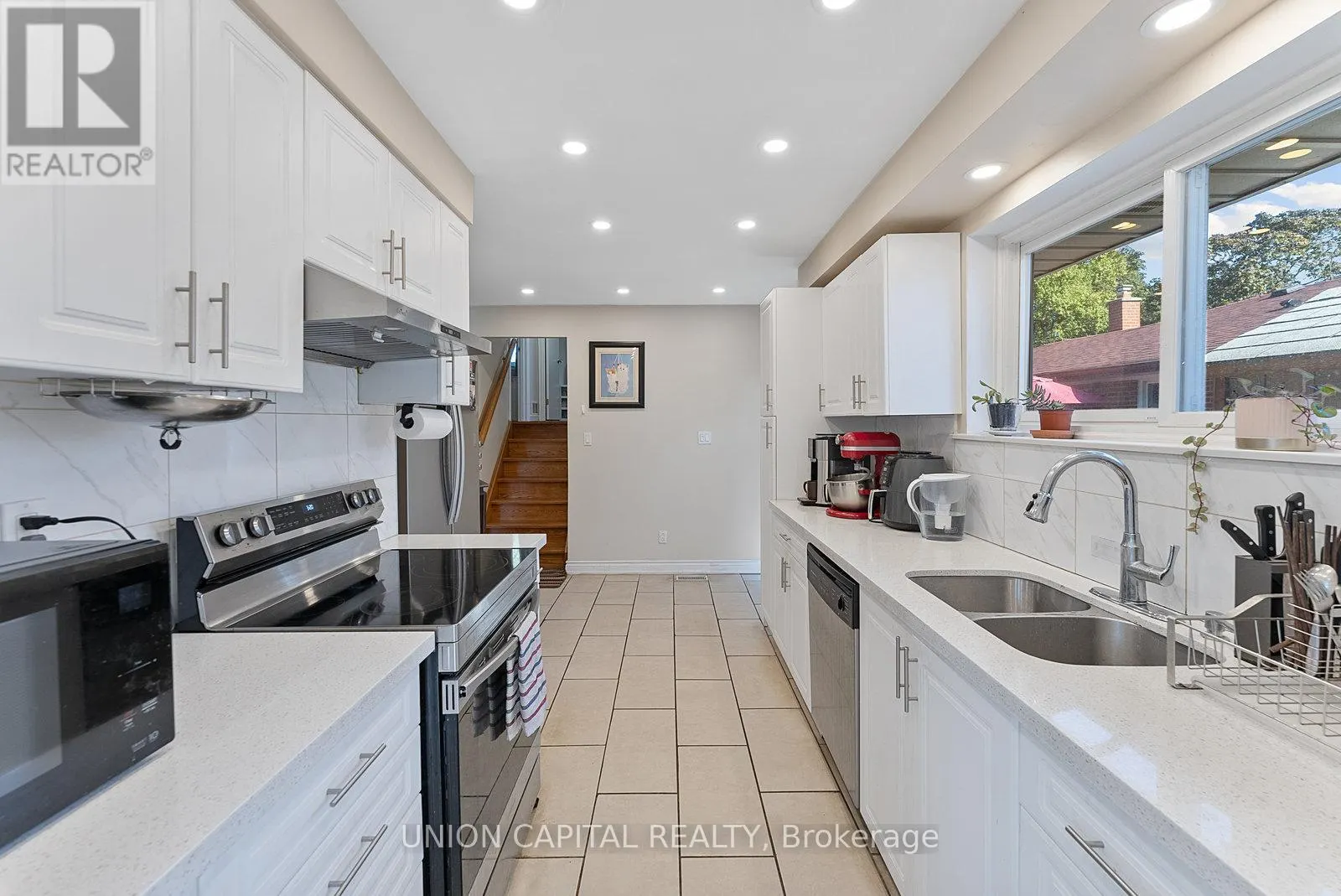 37 CALLOWHILL DRIVE