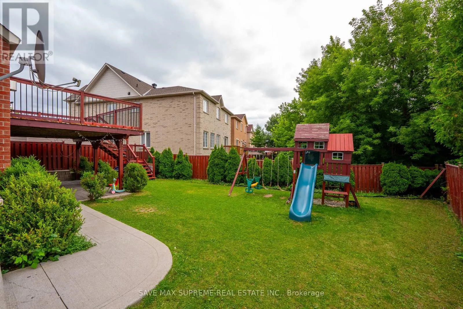 4 OZARK COURT