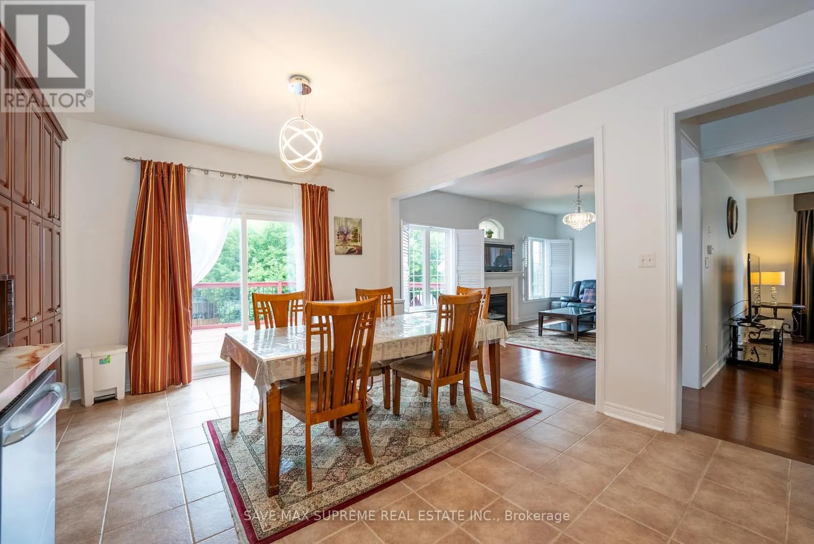 4 OZARK COURT