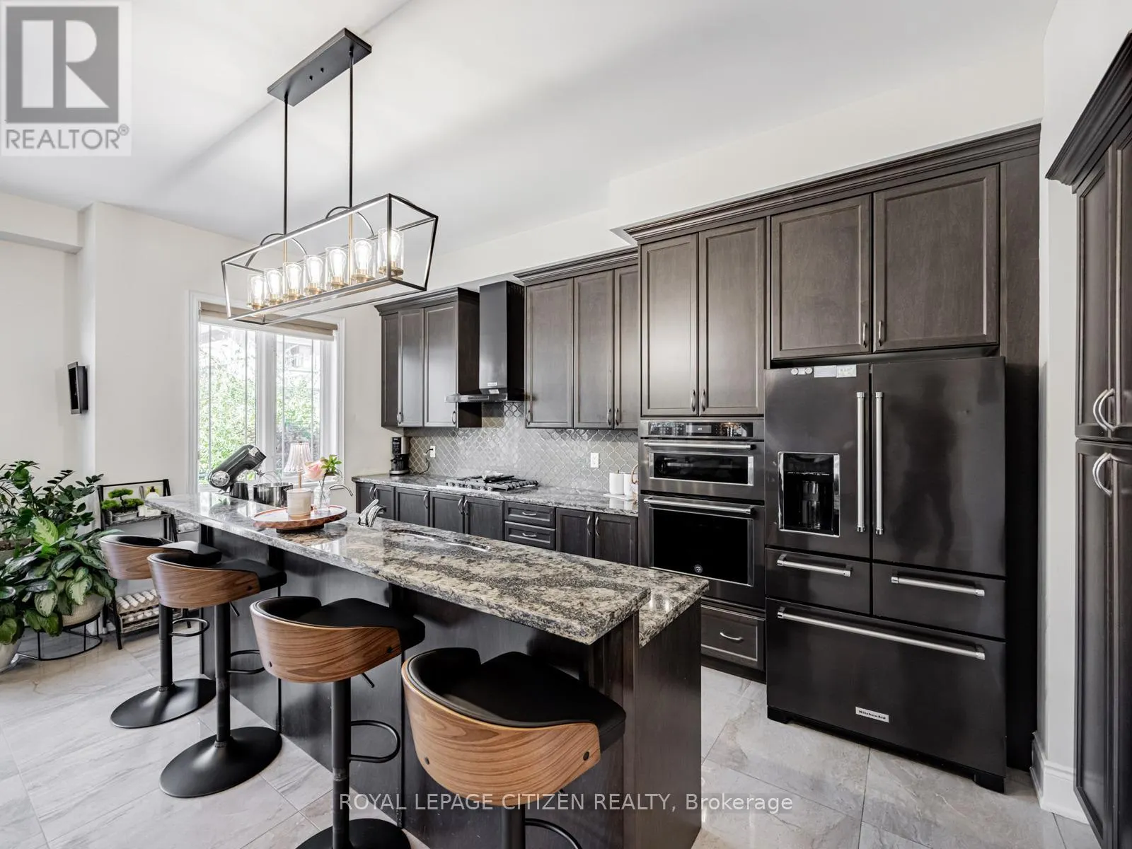 15 POSSESSION CRESCENT