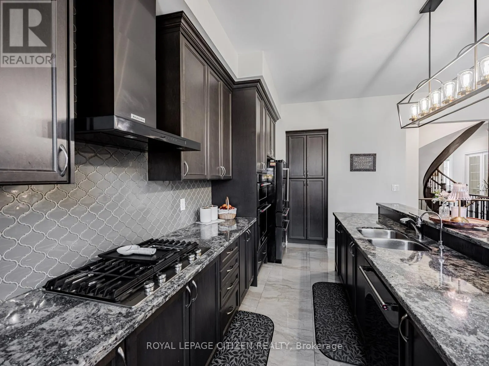 15 POSSESSION CRESCENT