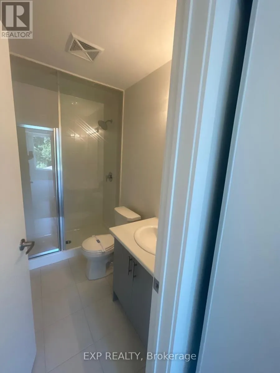 21 - 3538 COLONIAL DRIVE