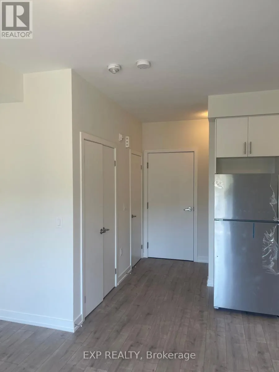 21 - 3538 COLONIAL DRIVE