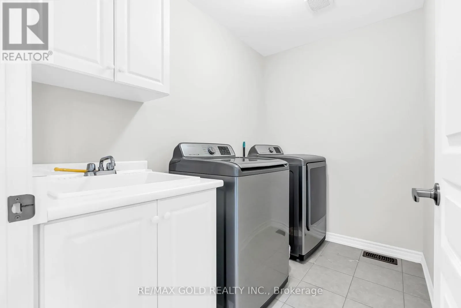 158 ETHERIDGE AVENUE