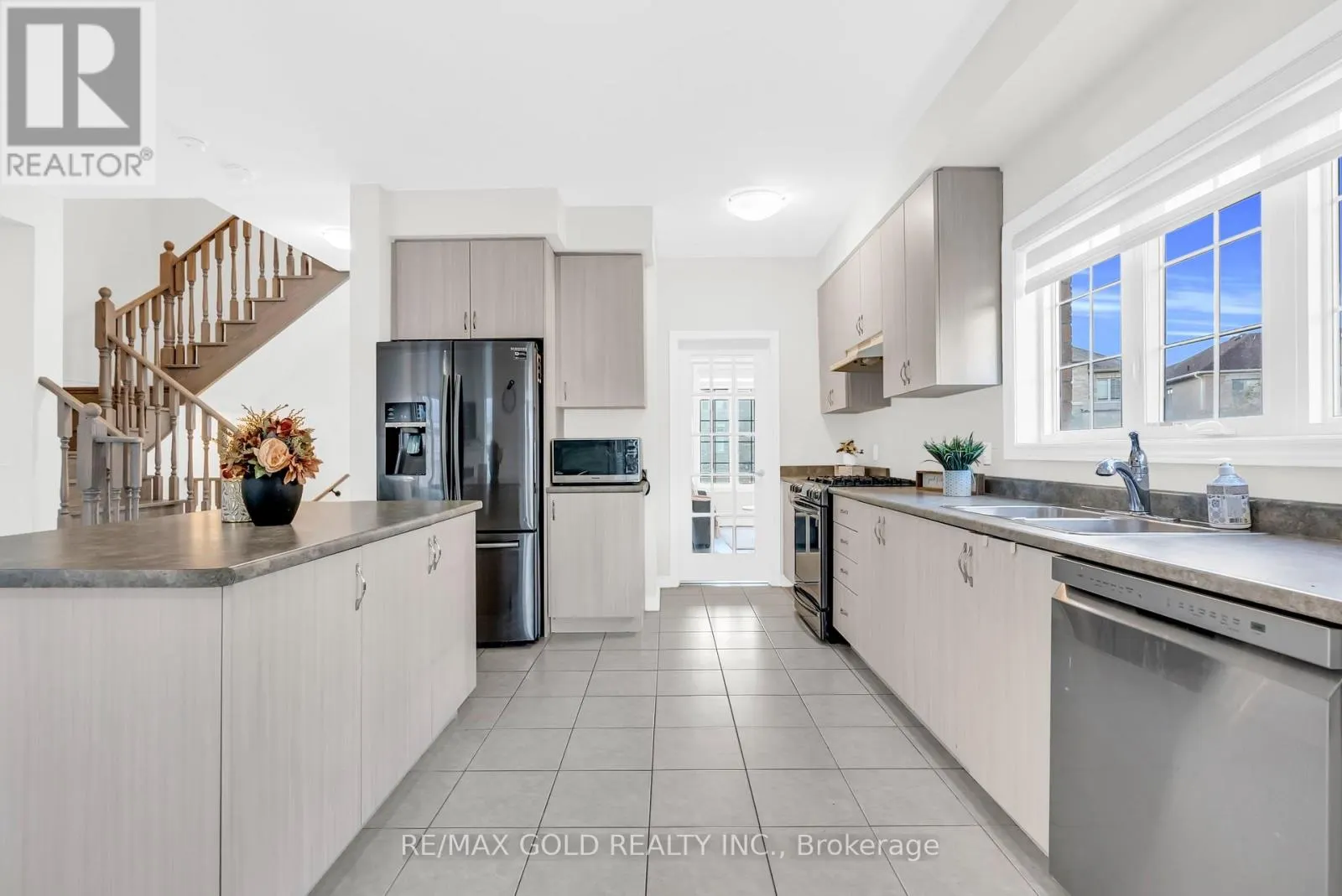 158 ETHERIDGE AVENUE