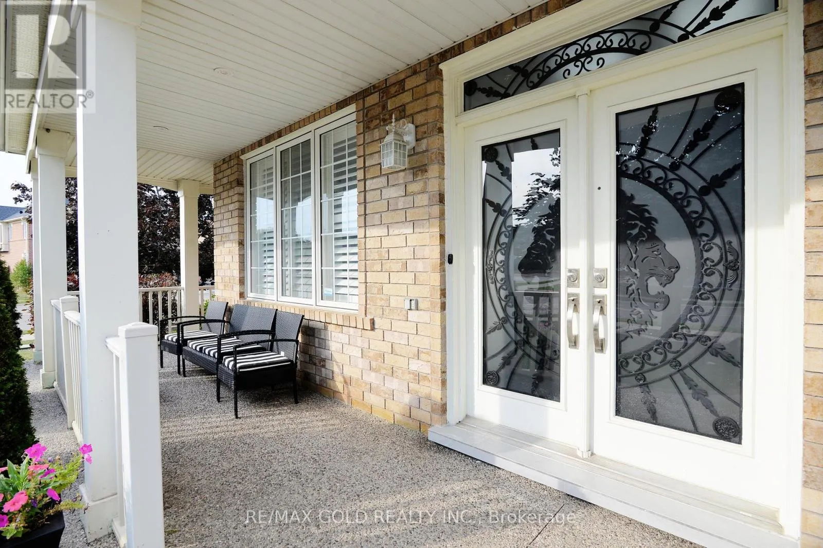 1 BLAKETON COURT
