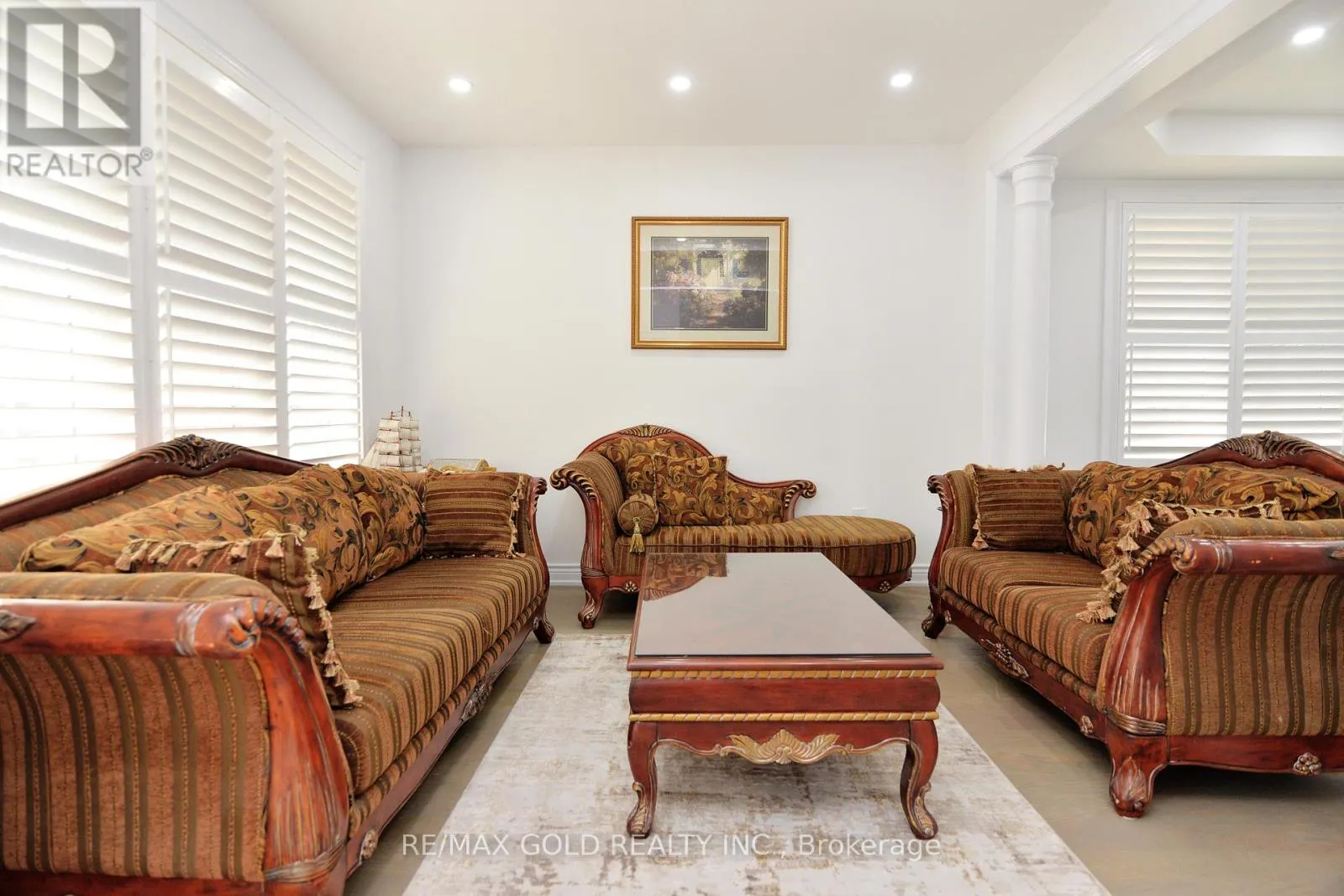 1 BLAKETON COURT