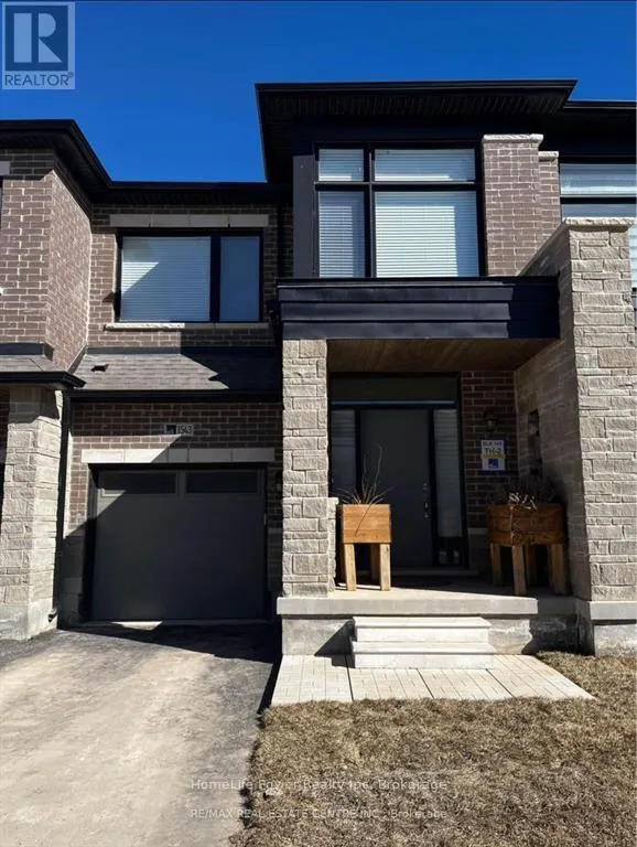 1543 ROSE WAY