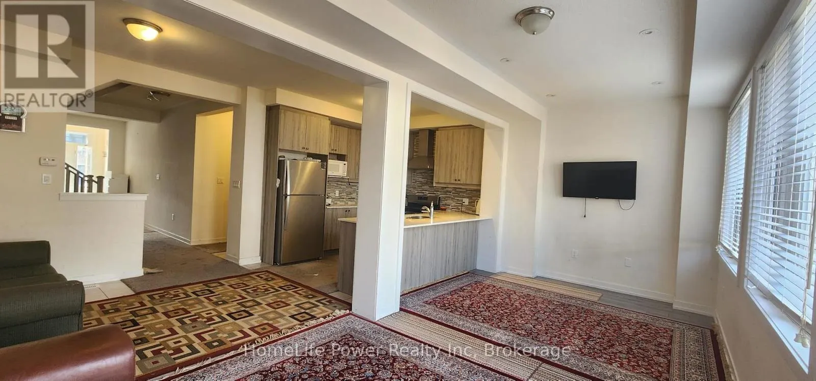 1543 ROSE WAY