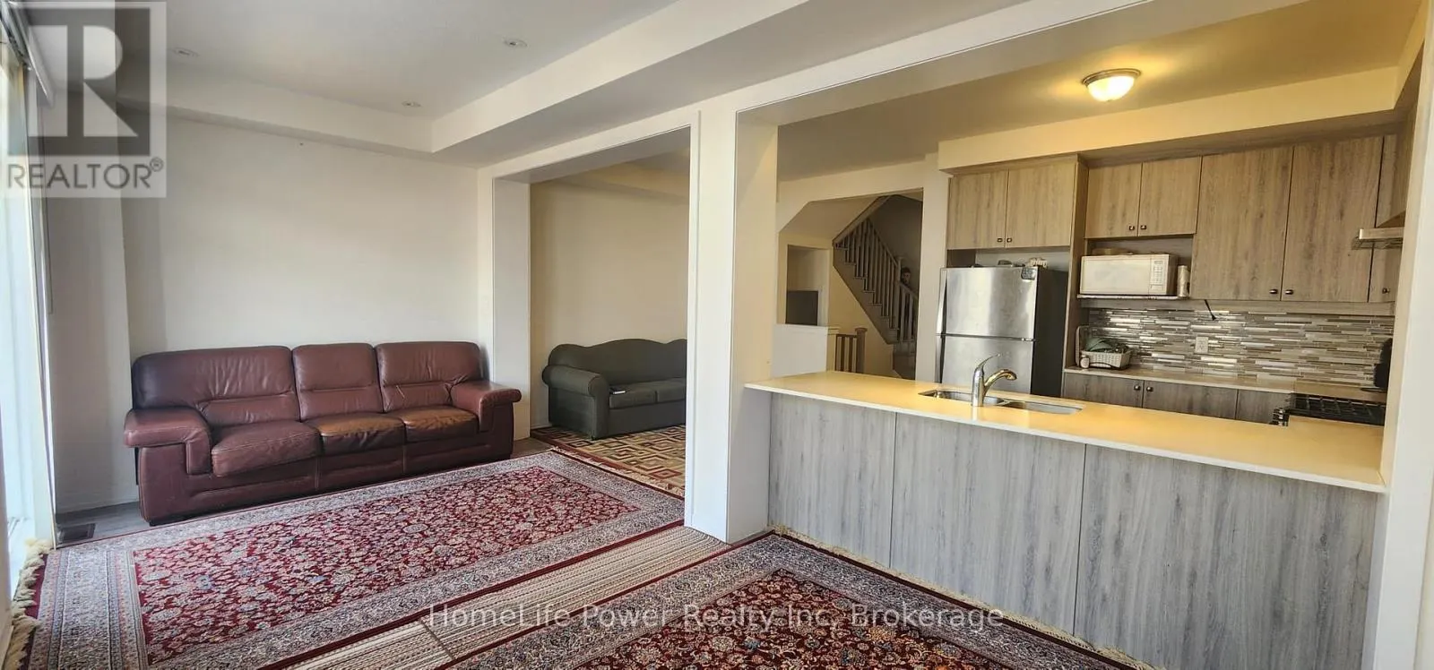 1543 ROSE WAY