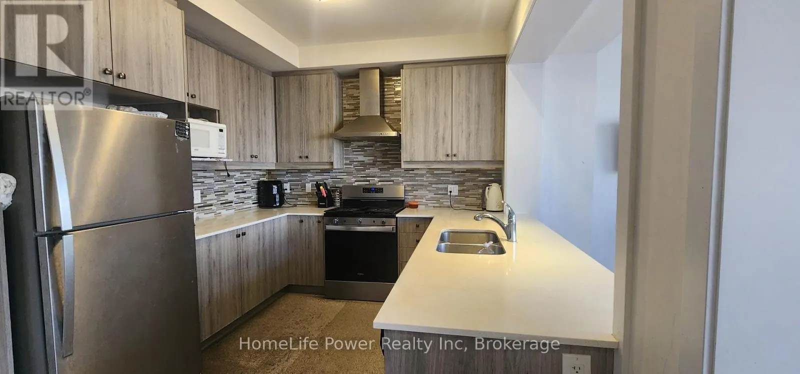 1543 ROSE WAY