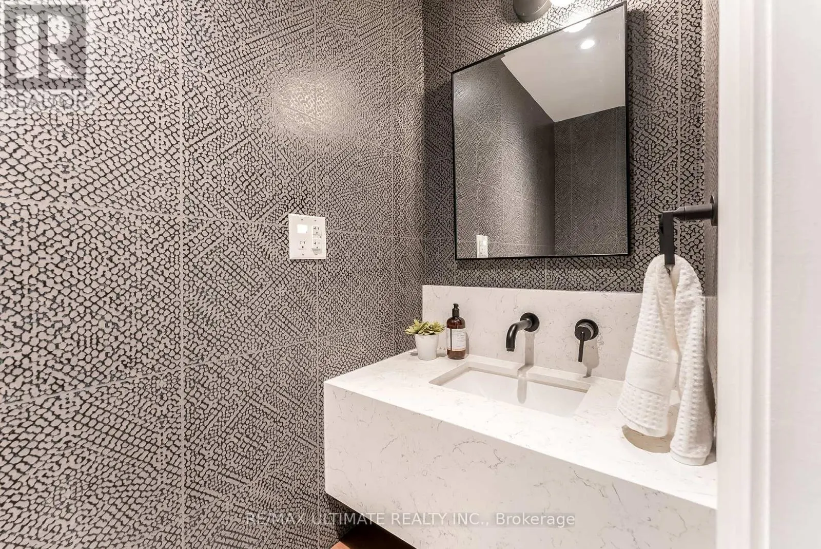 4157 MARBLETHORNE COURT