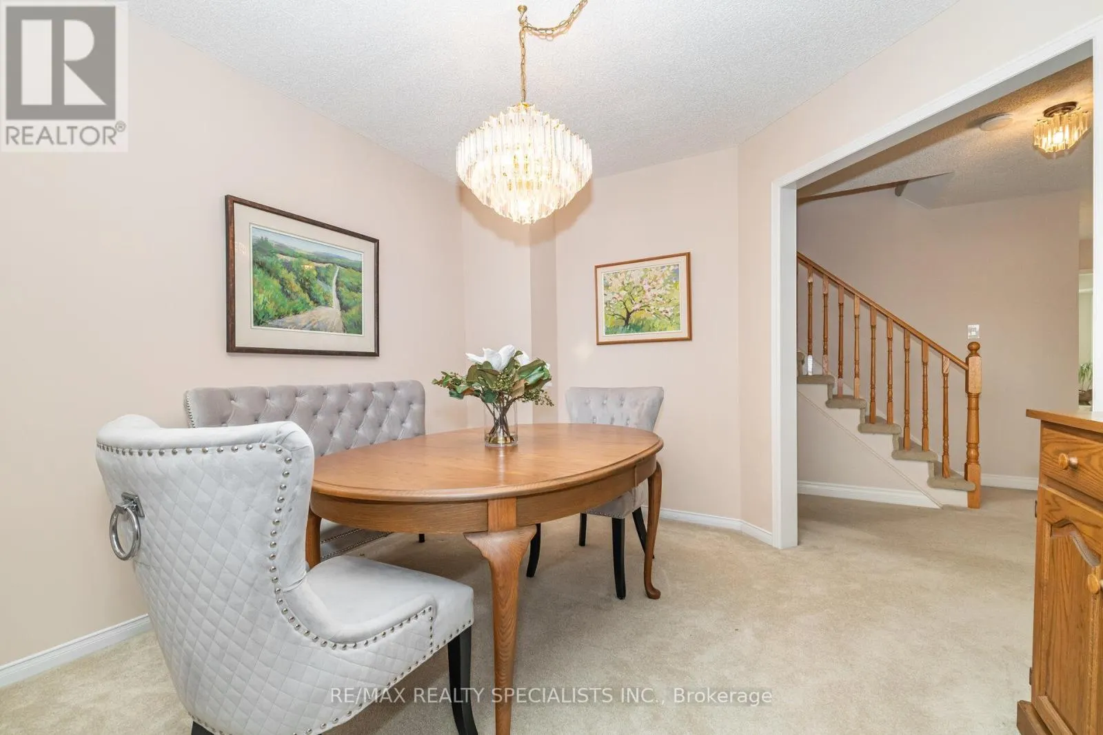 16 WOOLISTON CRESCENT