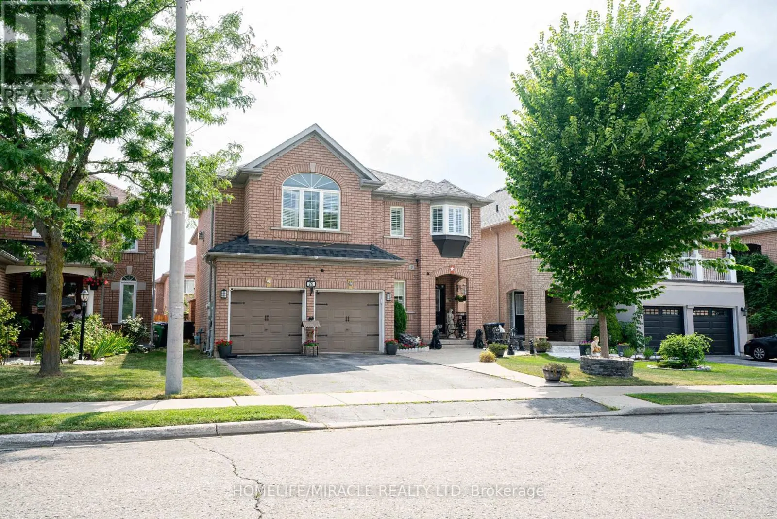 16 SIGNET COURT