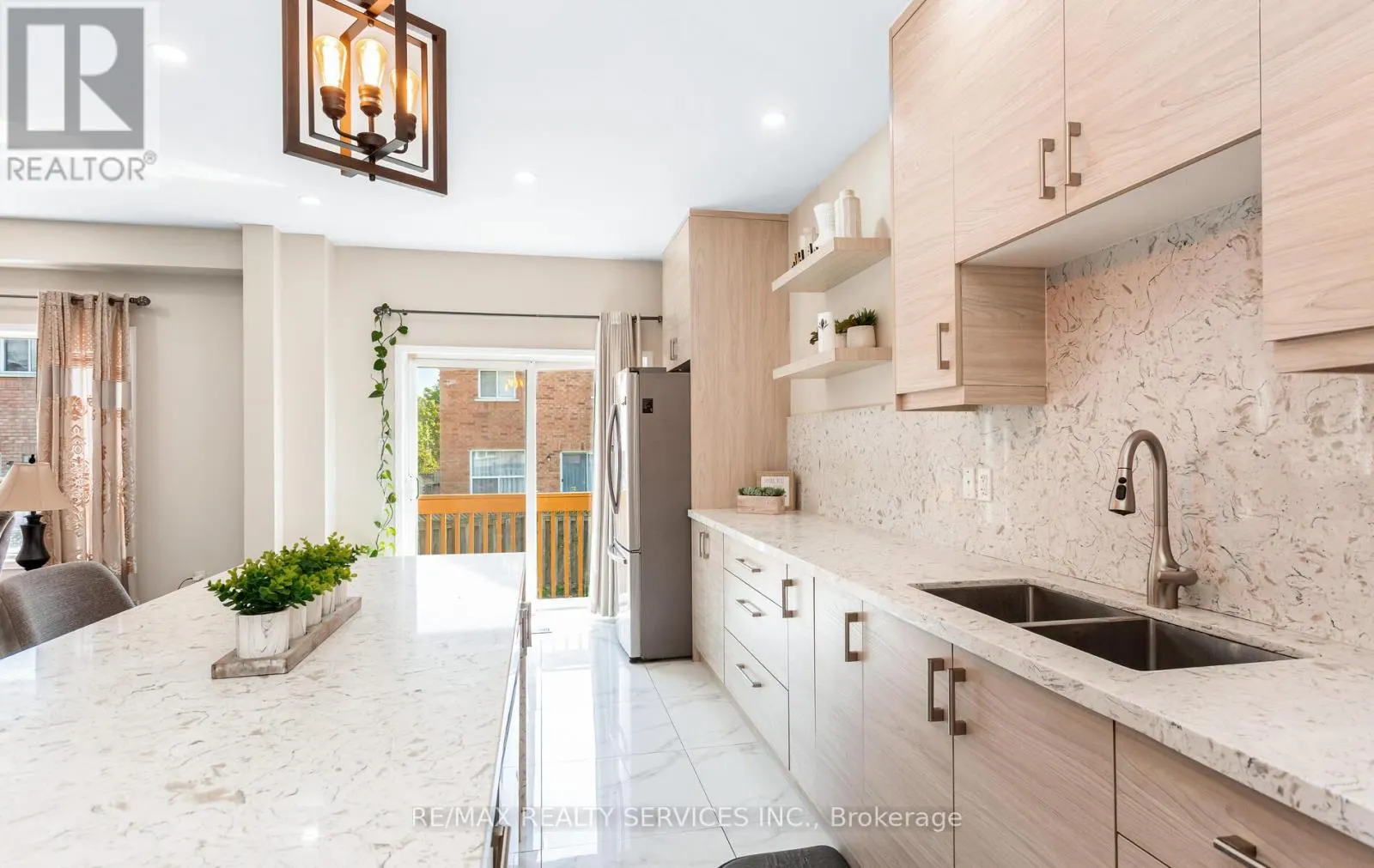 3770 BRINWOOD GATE