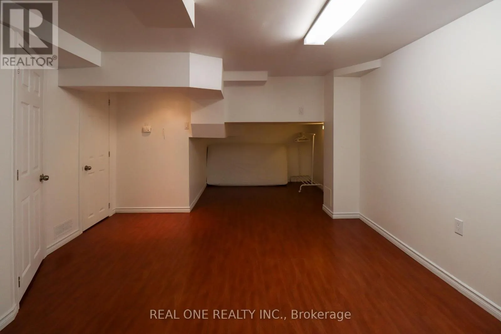4139 QUAKER HILL DRIVE