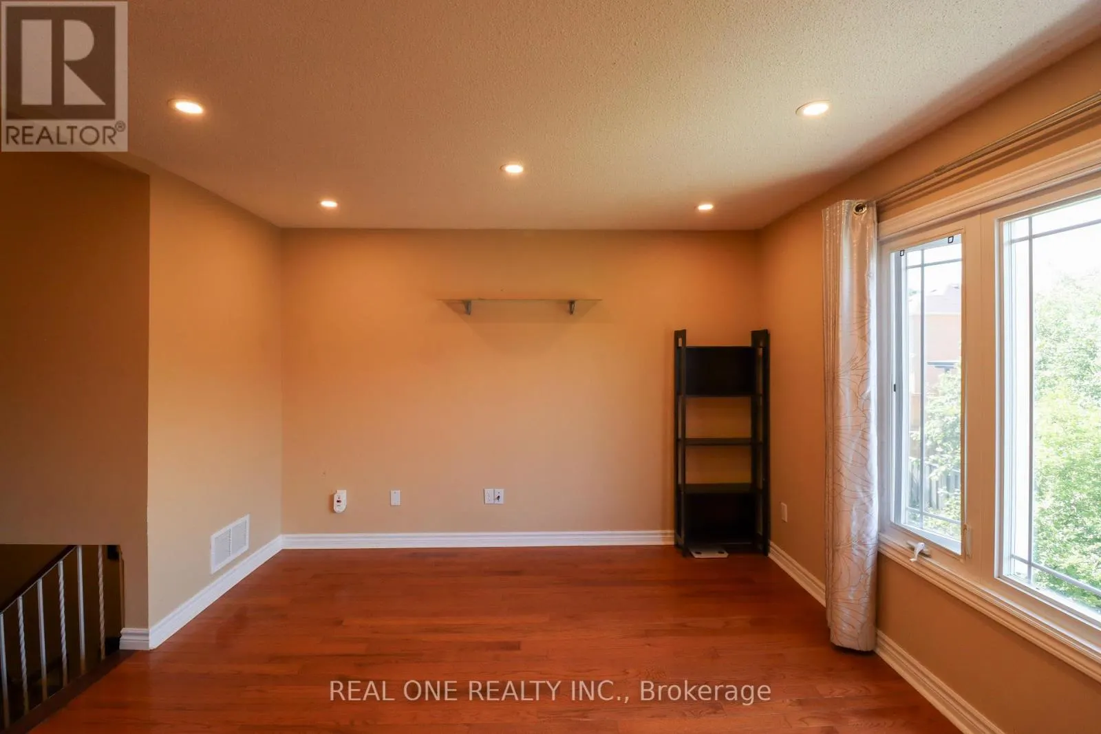 4139 QUAKER HILL DRIVE